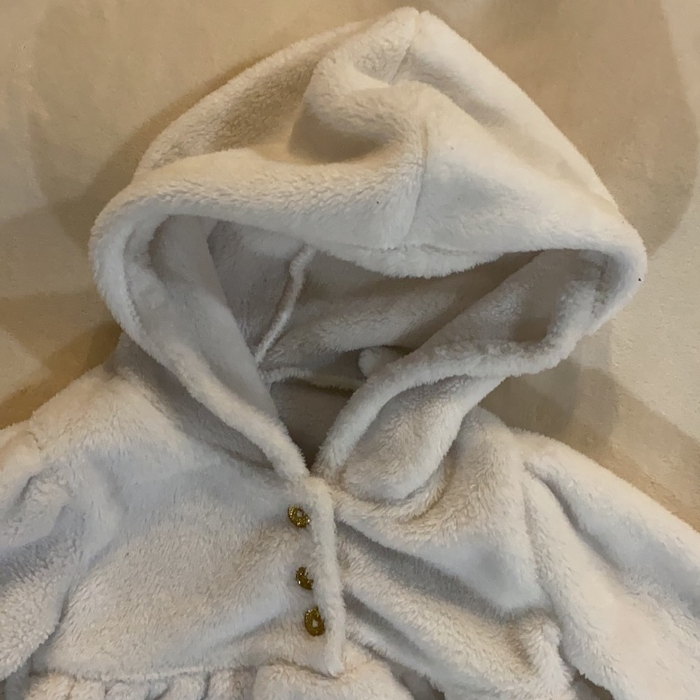 Carter’s soft pullover - Picture 5 of 13